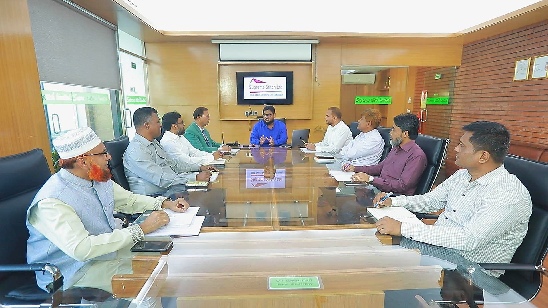 Supreme Stitch management team in a meeting