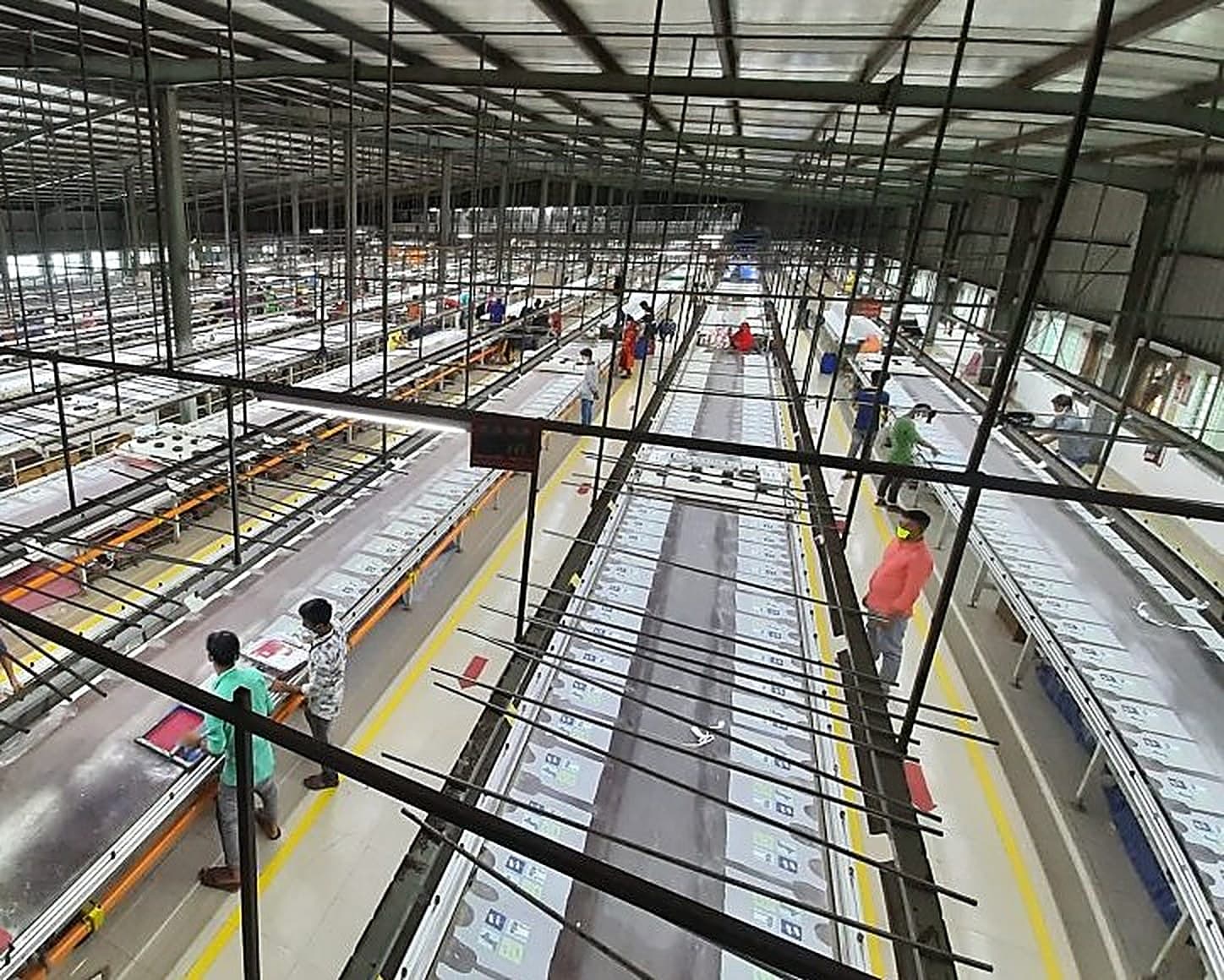 Printing floor with automated lines